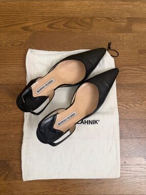 Manolo Blahnik Black Pointed Slingback Heels